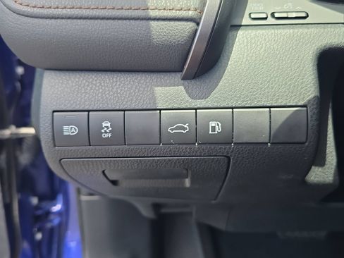 Used 2018 Toyota Camry XLE FWD image 21