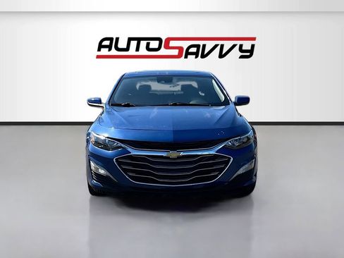 Used 2023 Chevrolet Malibu LT FWD image 2