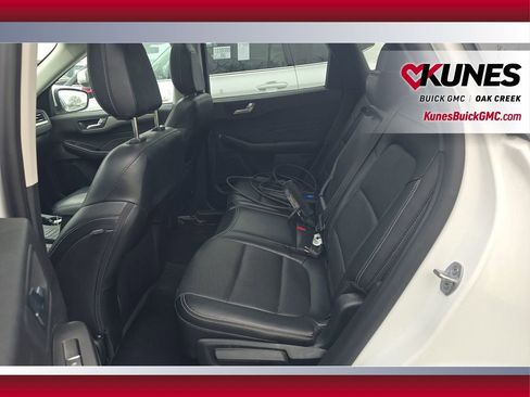 Used 2022 Ford Escape SEL image 13
