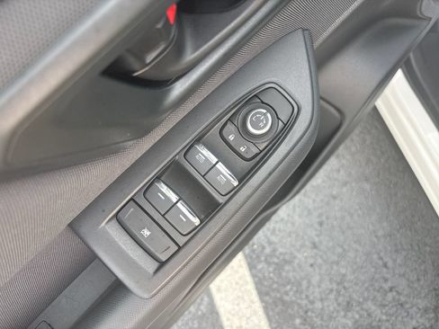 Used 2025 Subaru Forester Premium AWD/4WD image 11