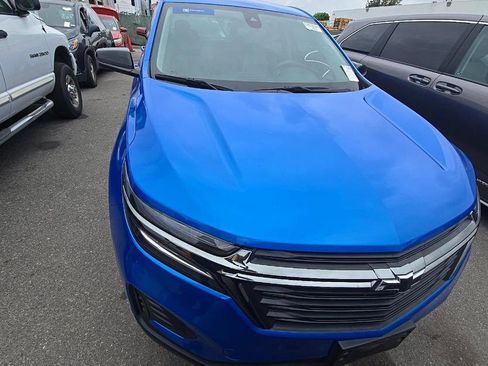 Used 2024 Chevrolet Equinox LS w/ LS Convenience Package FWD image 3