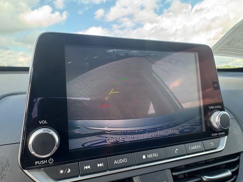 Used 2021 Nissan Altima 2.5 SV image 17