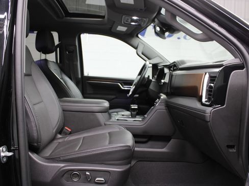 Used 2024 GMC Sierra 1500 Denali AWD/4WD image 40