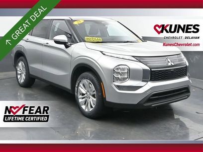 Used 2025 Mitsubishi Outlander ES