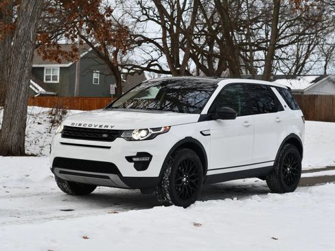 Used 2018 Land Rover Discovery Sport HSE image 3