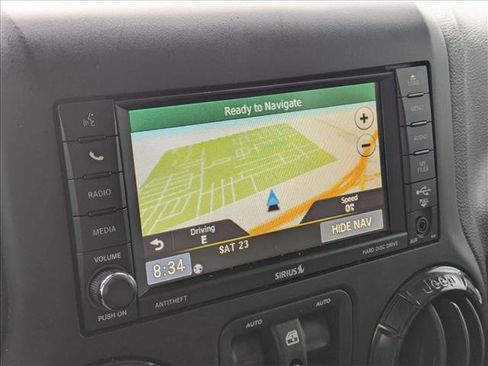 Used 2017 Jeep Wrangler Unlimited Rubicon image 14