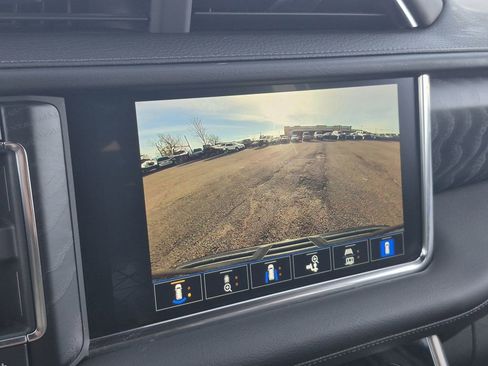 Used 2022 GMC Yukon Denali image 22