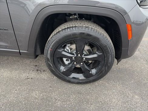New 2026 Jeep Grand Cherokee Limited w/ Limited Altitude Package image 9