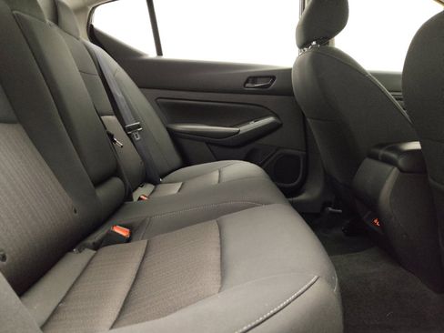 Used 2025 Nissan Altima 2.5 SV FWD image 19