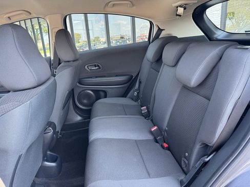 Used 2021 Honda HR-V LX image 15