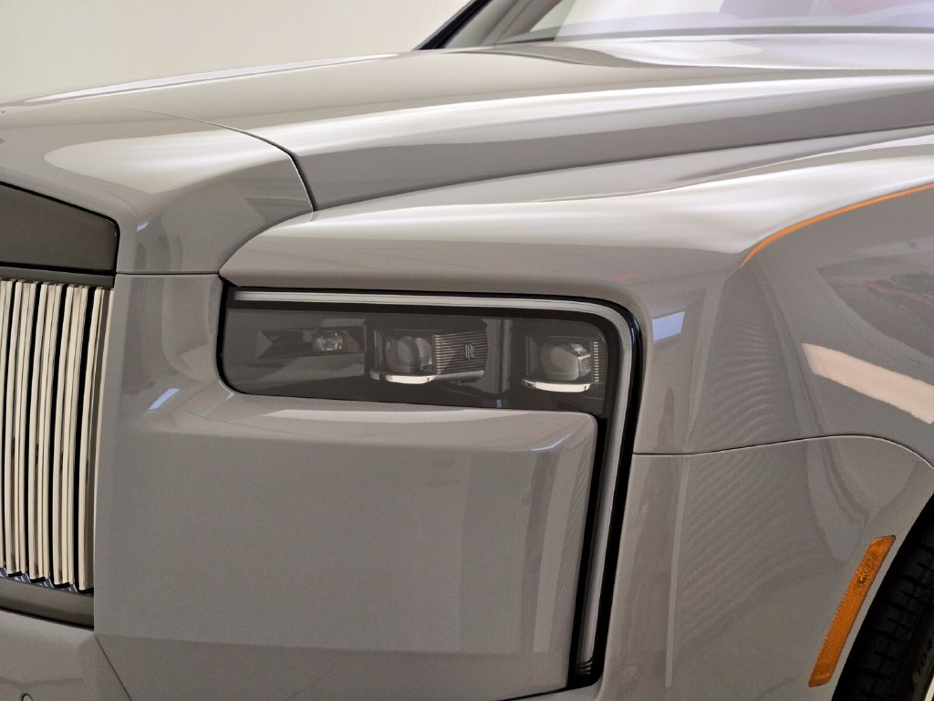 New 2027 Rolls-Royce Cullinan Black Badge AWD/4WD image 8