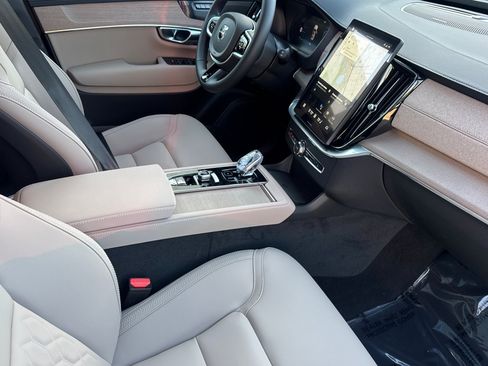 New 2026 Volvo XC90 B6 Plus AWD/4WD image 14