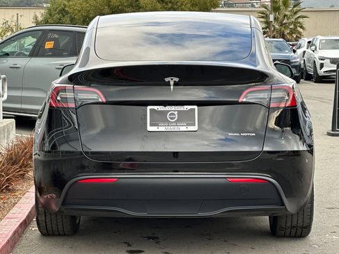 Used 2023 Tesla Model Y Long Range image 7