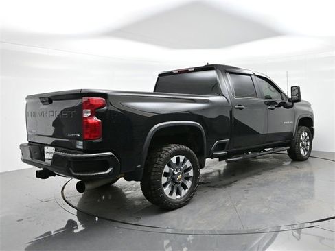 Used 2024 Chevrolet Silverado 2500 Custom w/ Custom Value Package image 7