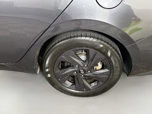 Certified 2022 Hyundai Elantra SEL w/ Cargo Package FWD image 32