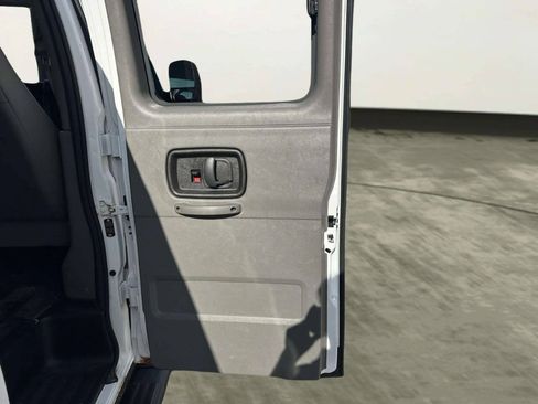 Used 2014 Chevrolet Express 3500 LT w/ LT Preferred Equipment Group RWD image 12