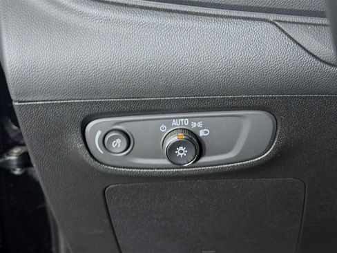 Used 2025 Buick Encore GX Preferred FWD image 17