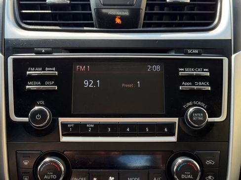 Used 2016 Nissan Altima 2.5 SV FWD image 34