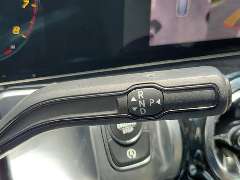 Used 2022 Mercedes-Benz GLB 250 4MATIC image 49