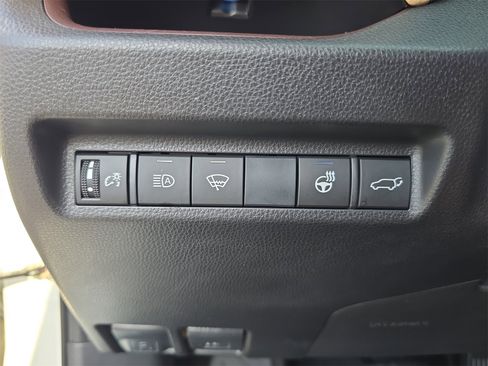 Used 2019 Toyota RAV4 Limited image 22