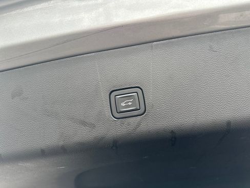 Certified 2023 Chevrolet Traverse RS w/ LPO, Floor Liner Package image 31