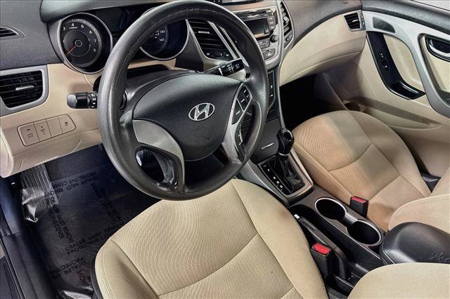 Used 2015 Hyundai Elantra SE FWD image 9