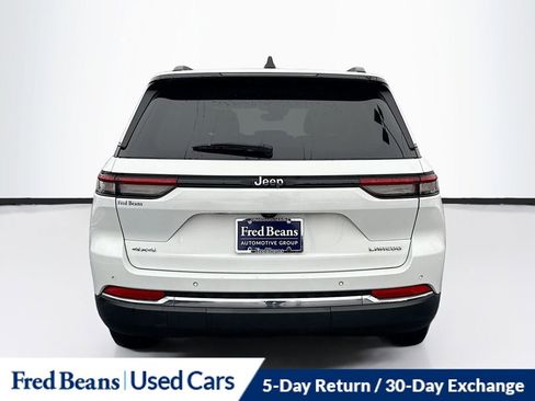 Used 2023 Jeep Grand Cherokee Laredo AWD/4WD image 6