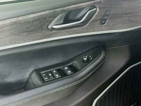 Used 2021 Jeep Grand Cherokee L Limited image 22