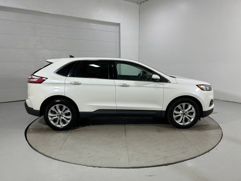 Used 2020 Ford Edge Titanium AWD/4WD image 38