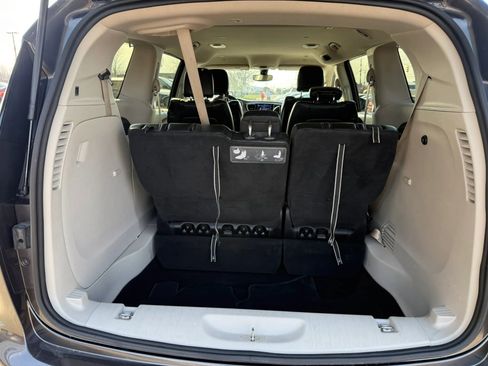 Used 2018 Chrysler Pacifica Touring-L Plus image 14