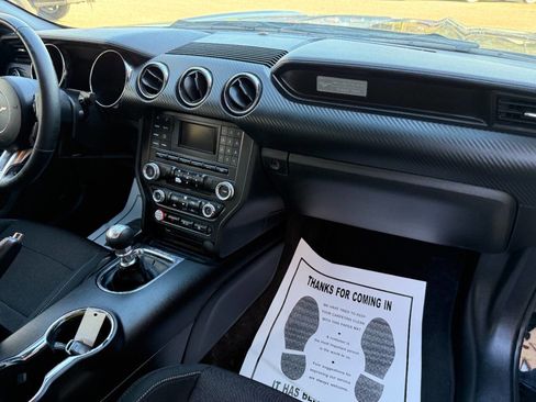 Used 2017 Ford Mustang Coupe image 15
