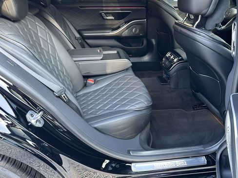 Certified 2025 Mercedes-Benz S 580 4MATIC Sedan image 45