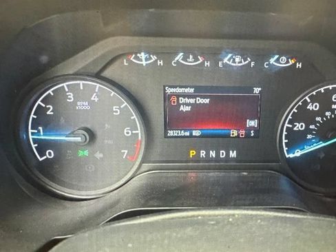 Used 2022 Ford F150 XLT w/ XTR Package AWD/4WD image 4