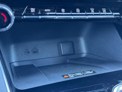 New 2026 Chevrolet Traverse LT w/ LPO, Floor Liner Package image 18