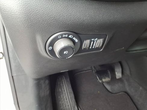 Used 2026 Jeep Compass Latitude AWD/4WD image 6