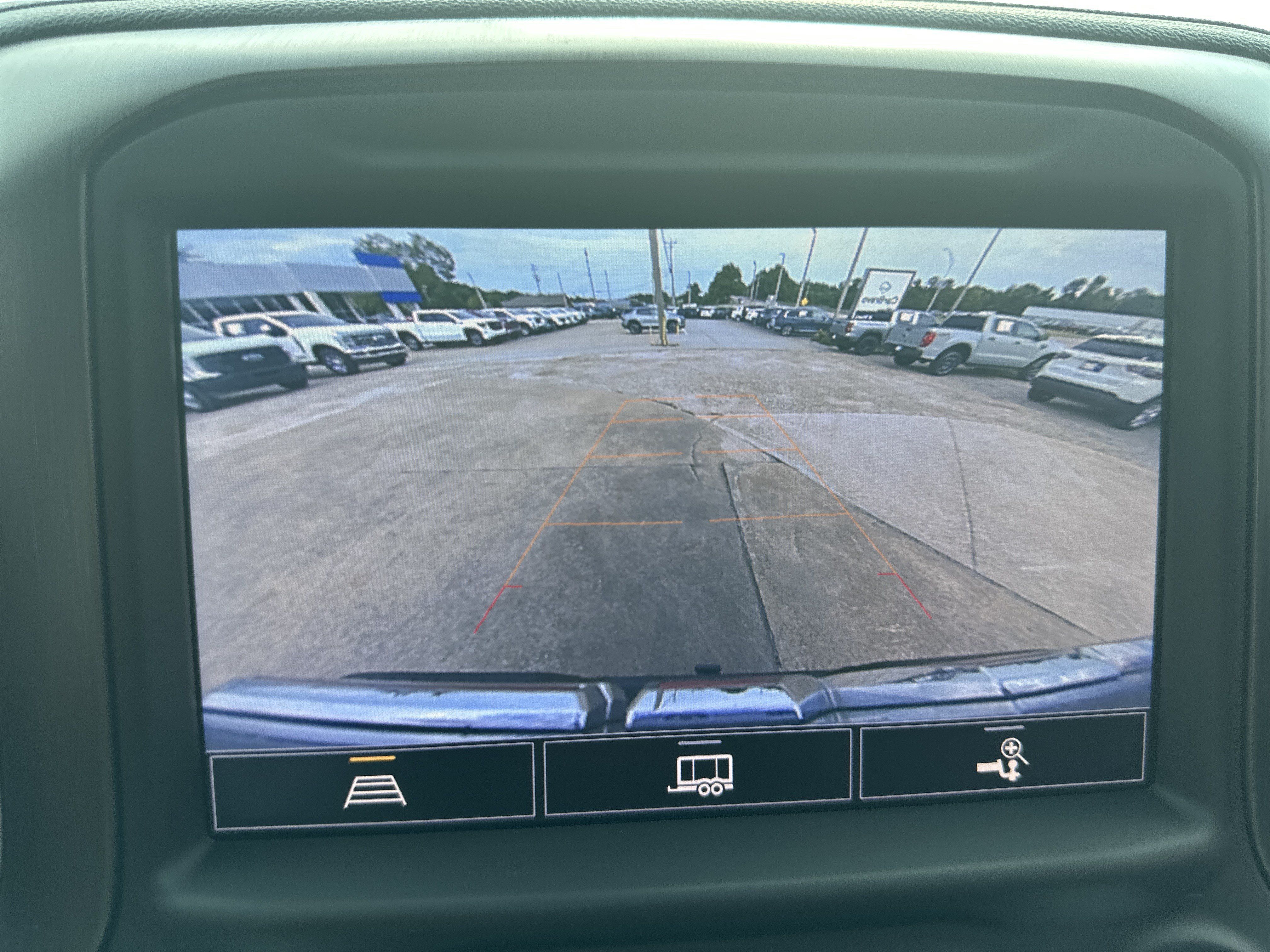 Certified 2022 GMC Sierra 1500 AT4 w/ AT4 Premium Package AWD/4WD image 30