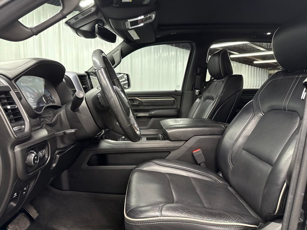 Used 2020 RAM 1500 Limited w/ Black Appearance Package AWD/4WD image 19