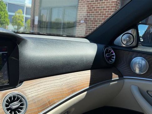 Used 2017 Mercedes-Benz E 300 image 34