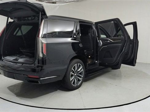 Certified 2024 Cadillac Escalade Sport Platinum image 10