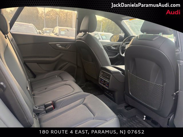 Used 2023 Audi Q8 Premium Plus AWD/4WD image 17