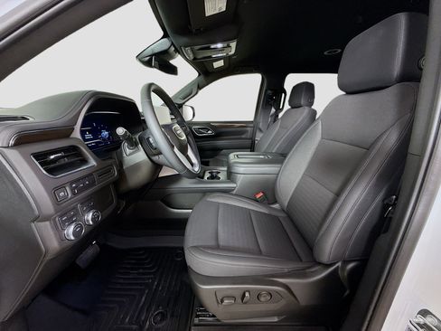 Used 2024 GMC Yukon XL SLE image 21