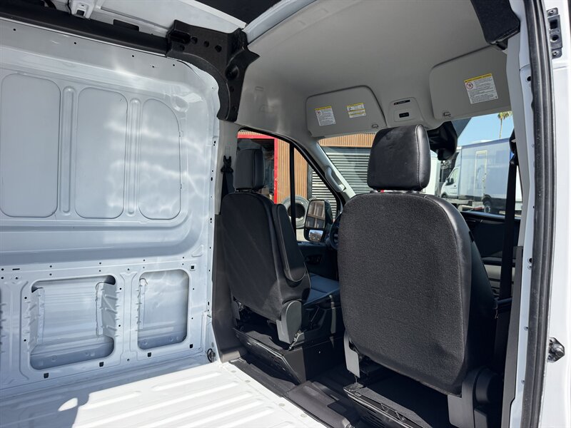 Used 2026 Ford Transit 250 148 Medium Roof RWD image 9