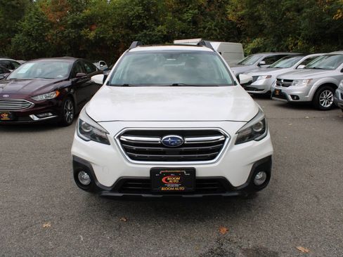 Used 2019 Subaru Outback 2.5i Limited image 3