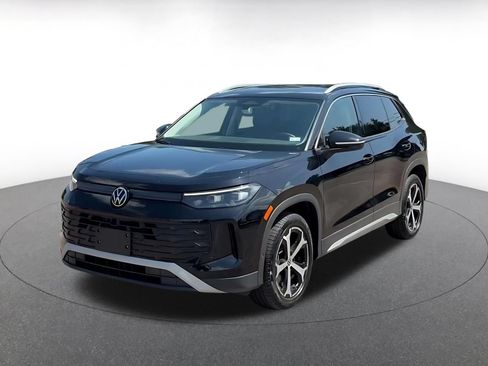 Used 2026 Volkswagen Tiguan SE AWD/4WD image 5