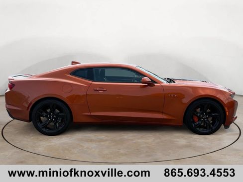 Used 2022 Chevrolet Camaro LT w/ Technology Package RWD image 2