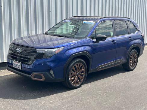 Certified 2025 Subaru Forester Sport AWD/4WD image 1