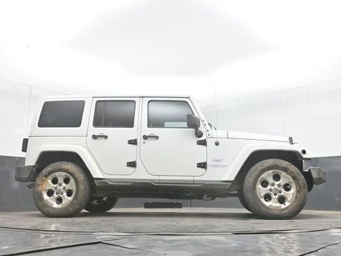 Used 2015 Jeep Wrangler Unlimited Sahara w/ Trailer Tow Group AWD/4WD image 33
