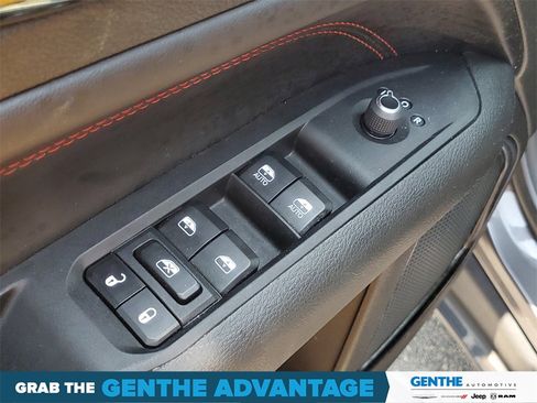 Used 2024 Jeep Compass Trailhawk w/ Trailhawk Elite Group image 14