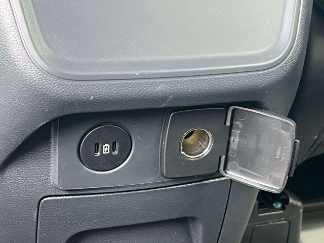 Used 2026 Ford Explorer Active AWD/4WD image 19