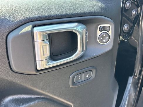 Used 2024 Jeep Wrangler Unlimited Sport AWD/4WD image 25